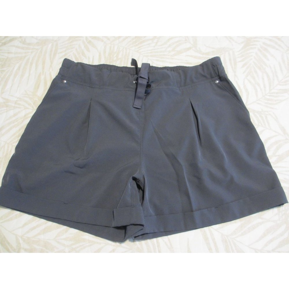 MPG GREY PLEATED CUFFED SHORTS WITH TIE WOMENS XL